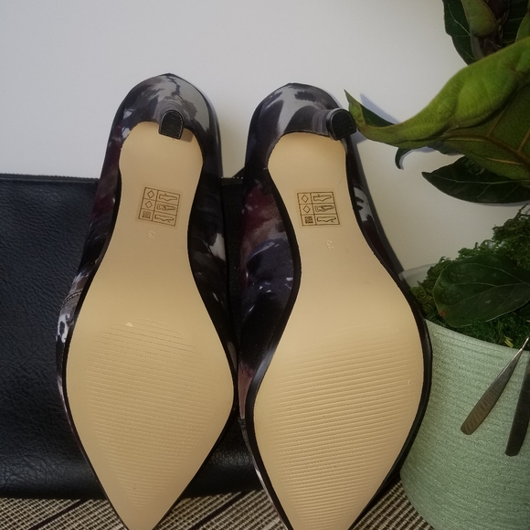 NWOT- Asos Watercolor Floral Heels - Picture 6 of 8